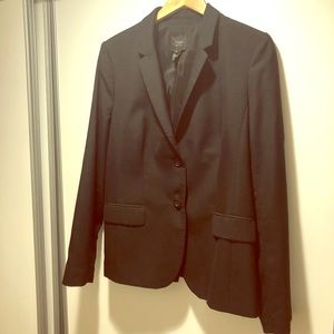 Wardrobe Staple piece, classic Black Blazer